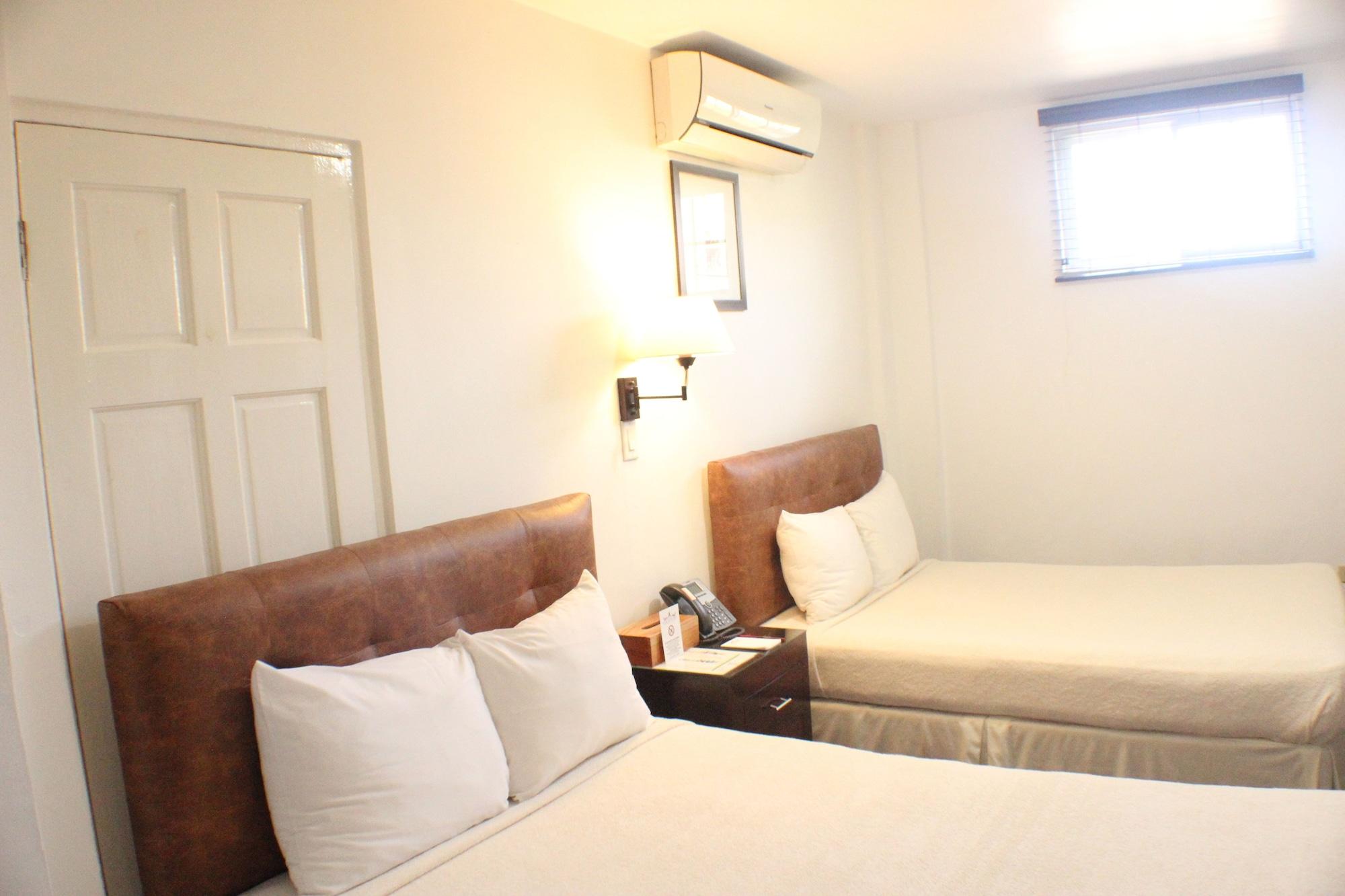 Altamont West Hotel 몬테고 베이 외부 사진